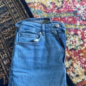 American Eagle Mom Jean